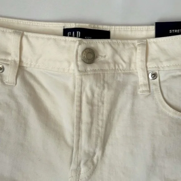 Gap Denim Women’s Shorts Cream 5” Shorts NWT - Picture 7 of 8